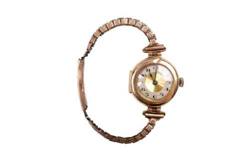 An antique ladies watch in 9 carat rose gold