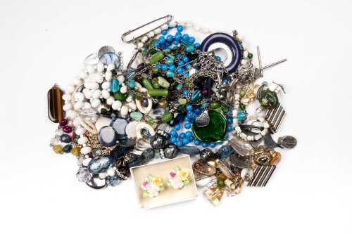 A collection of costume jewellery