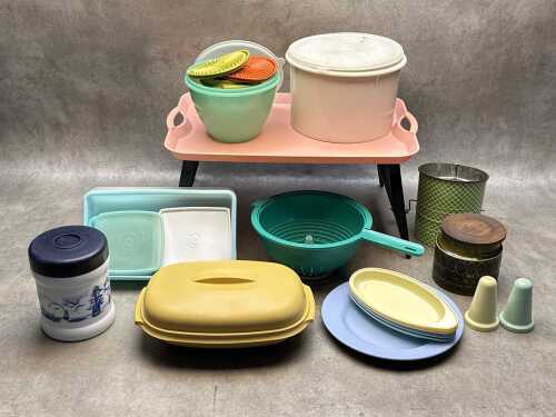 Retro kitchenware, including Malbren Melbourne melamine sundae dishes