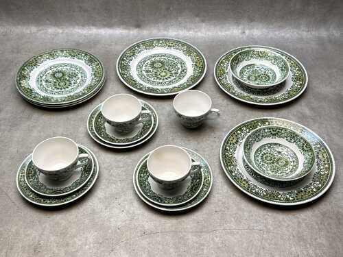 Retro Broadhurst 'Jade' ironstone part dinner setting
