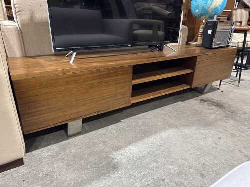 Contemporary hard low entertainment unit