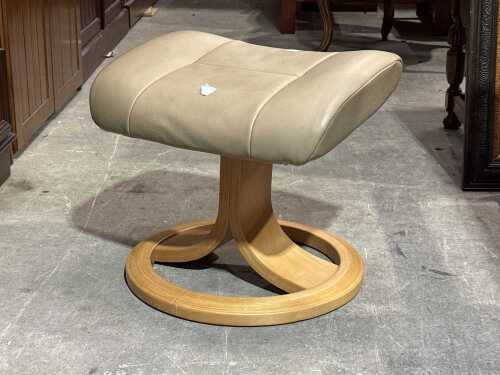 IMG Comfort leather footstool