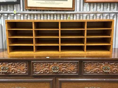 Pigeonhole cabinet