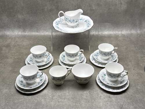 Colclough porcelain tea setting for six
