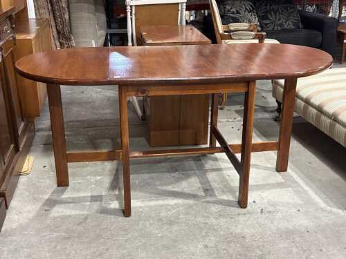 Modern drop leaf table