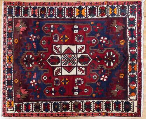 Vintage Persian Hamadan rug, hand-knotted wool, 210 x 170cm