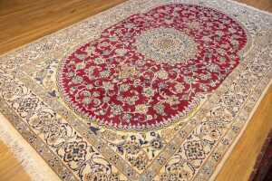 Very fine Persian Nain rug, hand-knotted wool with silk inlay, 310 x 195cm - 3