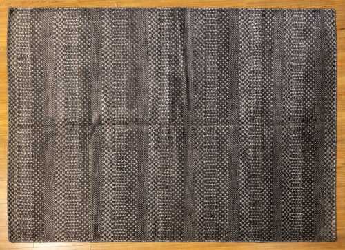 Modern Persian rug, hand-knotted wool, 242 x 174cm