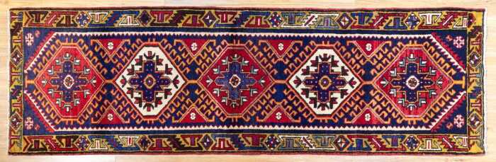Persian Hamadan runner, hand-knotted wool, 306 x 98cm