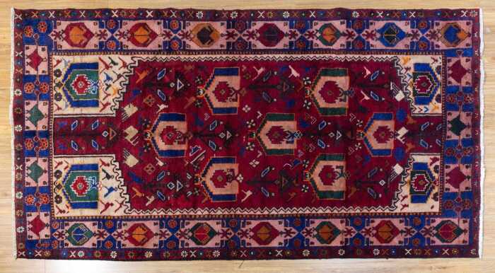 Persian Hamadan rug, hand-knotted wool, 305 x 165cm