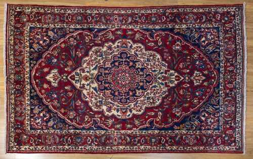 Persian Hamadan rug, hand-knotted wool, 318 x 195cm