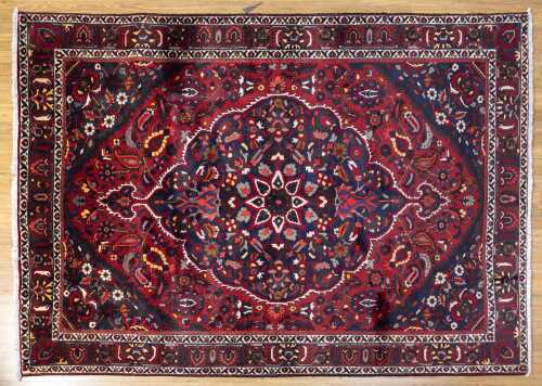 Persian Bakhtiari rug, hand-knotted wool, 300 x 212cm