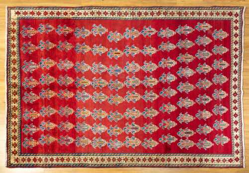 Persian Kashan rug, hand-knotted wool, 298 x 205cm