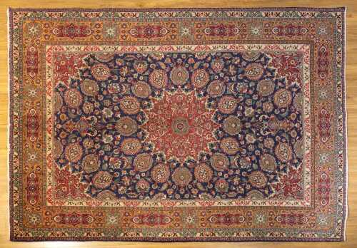 Fine Persian Saruq rug, hand-knotted wool, 322 x 220cm