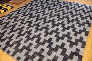 Persian Sozani rug, hand-woven wool, 303 x 255cm - 2