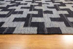 Persian Sozani rug, hand-woven wool, 303 x 255cm - 4