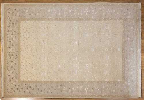 Indo-Persian Kashan rug, hand-knotted wool with silk inlay, 246 x 170cm