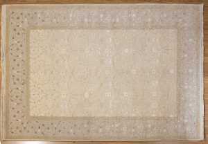 Indo-Persian Kashan rug, hand-knotted wool with silk inlay, 246 x 170cm
