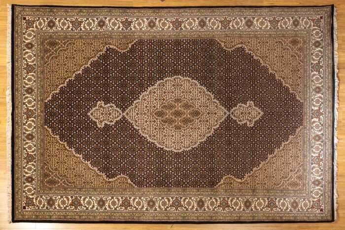 Indo-Persian Tabriz carpet, hand-knotted silk and wool, 202 x 300cm