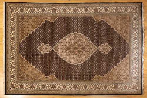 Indo-Persian Tabriz carpet, hand-knotted silk and wool, 202 x 300cm