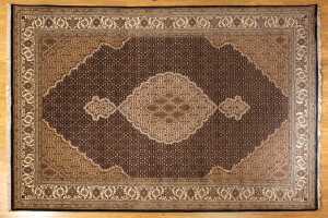 Indo-Persian Tabriz carpet, hand-knotted silk and wool, 202 x 300cm