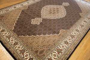 Indo-Persian Tabriz carpet, hand-knotted silk and wool, 202 x 300cm - 3