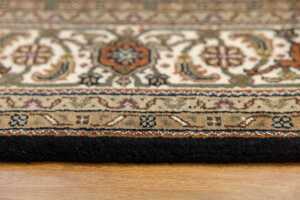 Indo-Persian Tabriz carpet, hand-knotted silk and wool, 202 x 300cm - 4