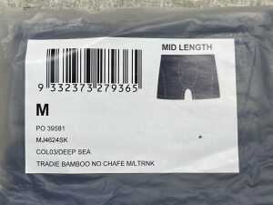 Group of Tradie mid length underwear size M - 4