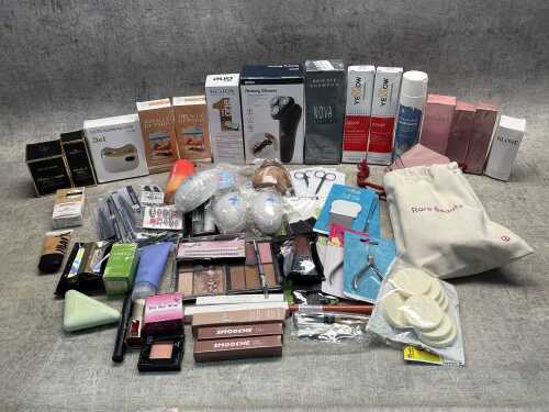 32 · Group of beauty products
