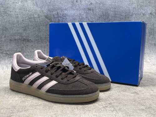 Adidas Handball Spezial size US 9 Women's