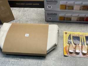 Group of homewares - 4