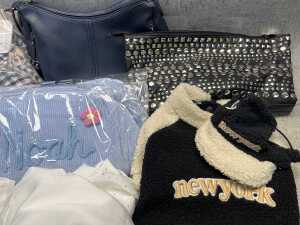 Group of dog products - 4