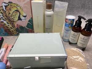 Group of beauty products - 3