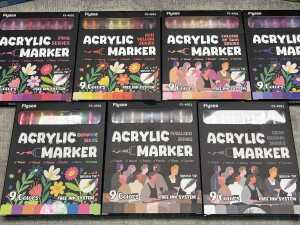 Group of acrylic markers - 3