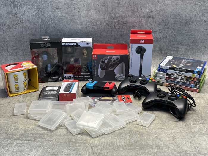 Group of video games & accessories