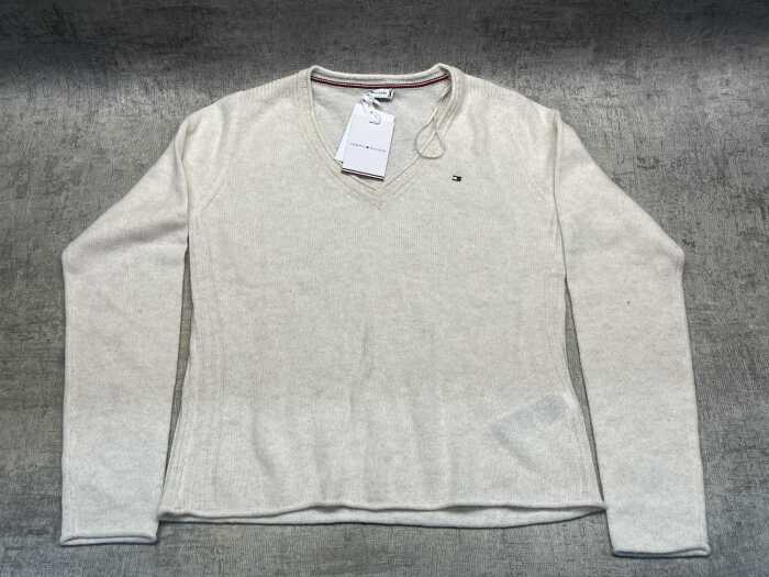Tommy Hilfiger Soft Wool V-Neck Sweater size XS