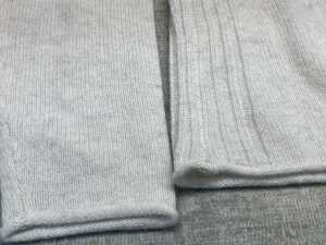 Tommy Hilfiger Soft Wool V-Neck Sweater size XS - 3