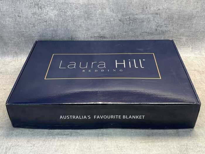 Laura Hill heavy mink blanket