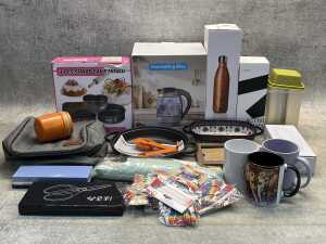 Group of kitchenware