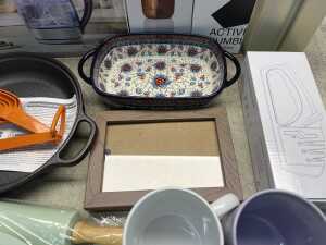 Group of kitchenware - 4