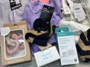 Group of baby clothing & accessories - 6
