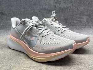 Nike Air Zoom Pegasus 42 size US 8 Women's - 3