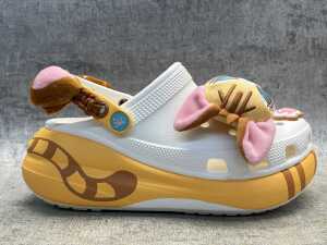 Crocs X Popmart Molly Crush Clog size US 7 Women's - 2