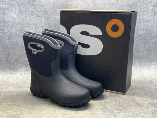 Bogs Ultra Mid Farm boots size US 11 Men's