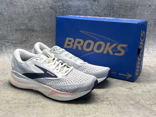 Brooks Adrenaline GTS 24 size US 12 Women's