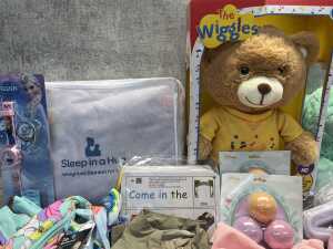 Group of Girls clothing and accessories size 2-4 - 3
