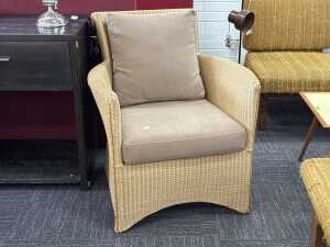 Jati Fine Loom six-piece wicker lounge suite - 4