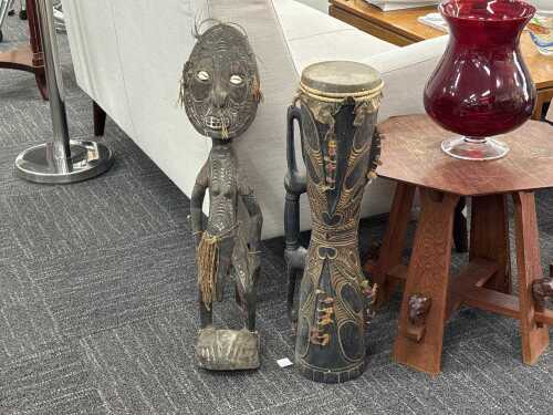 Two Papua New Guinea timber decorative items