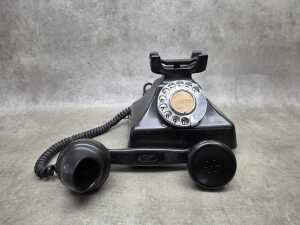 Art Deco GEC 'pyramid' bakelite rotary dial telephone - 2