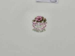 Three Royal Albert 'Provincial Flowers' porcelain pieces - 3